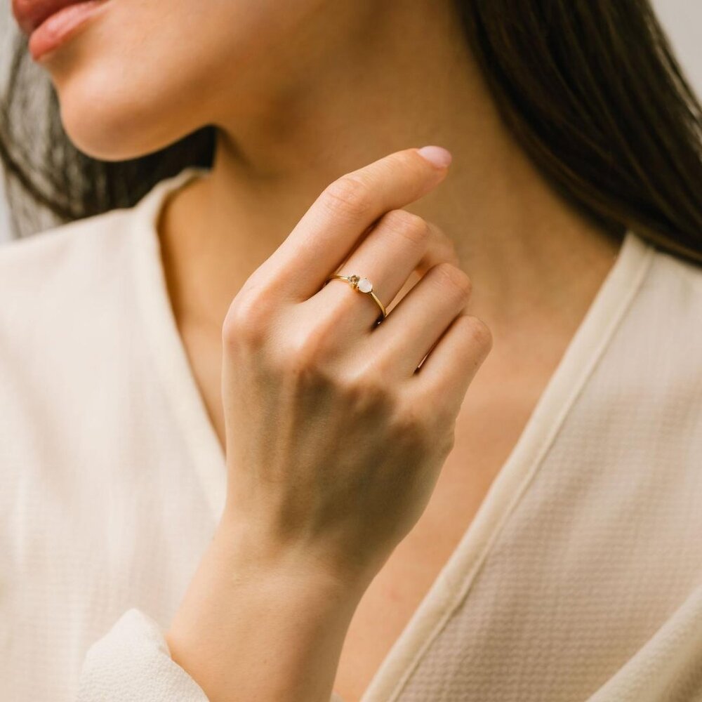 Luma Gemstone Ring - Rainbow Moonstone + White Topaz